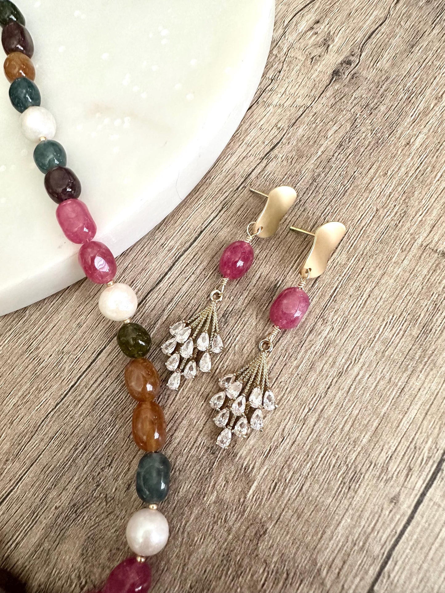 Multicolor Jade Nugget Beads and Freshwater Pearls Beaded Necklace With a Crystal Pendant -Gift-Wedding-Bridesmaids