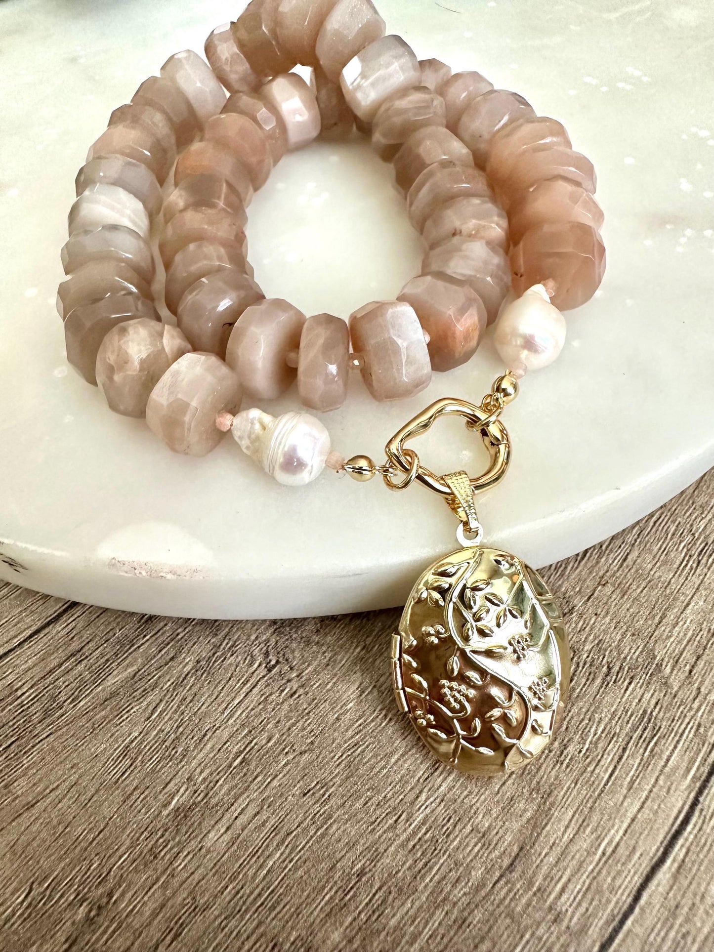 Peach Moonstone Beaded Necklace Locket Pendant Chunky Necklaces -Gift-Wedding-Bridesmaid